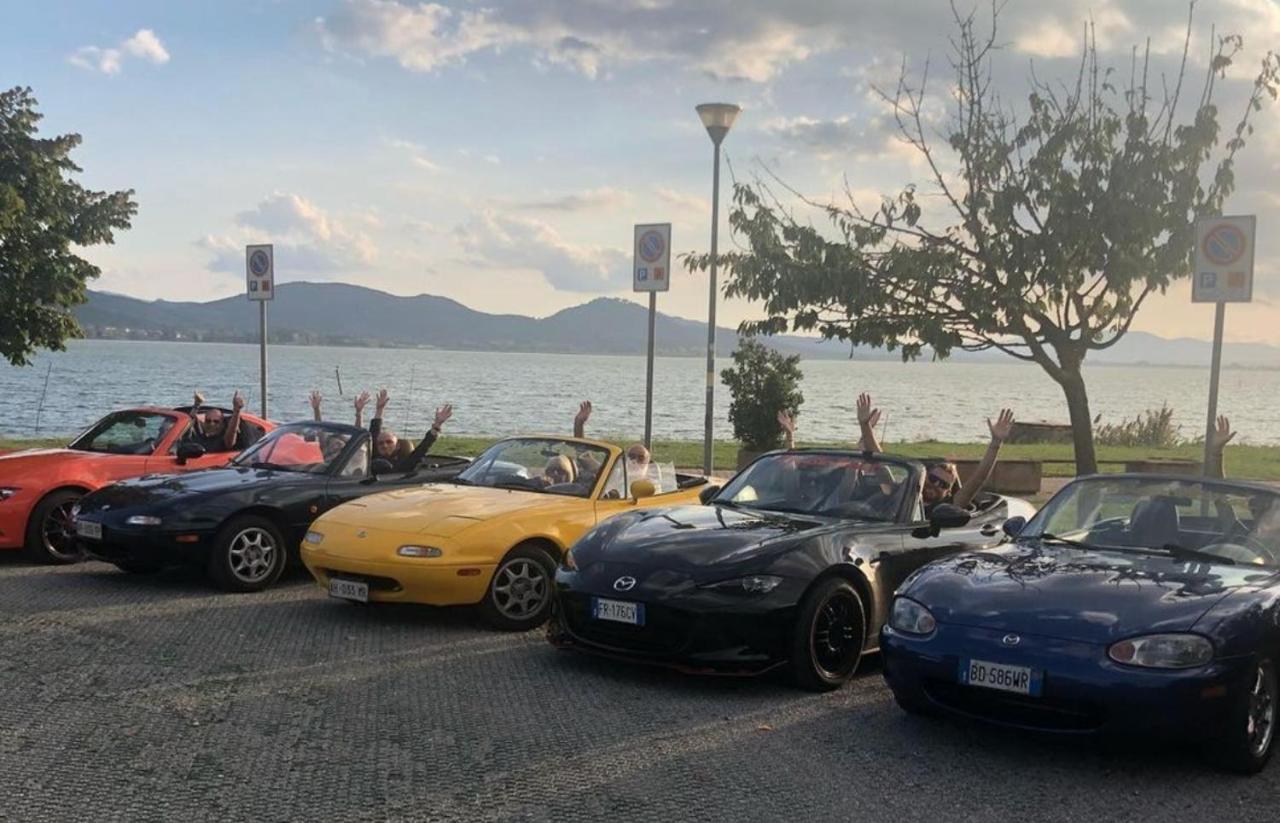 مبيت وإفطار Collazzone Miataland المظهر الخارجي الصورة